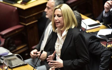 Γεννηματά: «Κοκορομαχία Μητσοτάκη-Τσίπρα, τις κρίσιμες ώρες για τα εθνικά»