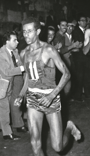 Ο ξυπόλυτος μαραθωνοδρόμος που ντύθηκε την αθανασία