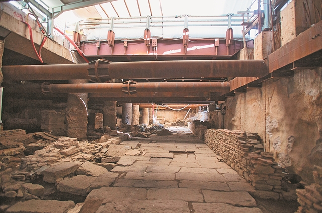 Μετρό Θεσσαλονίκης: μεγαλοστομίες και μικρότητες