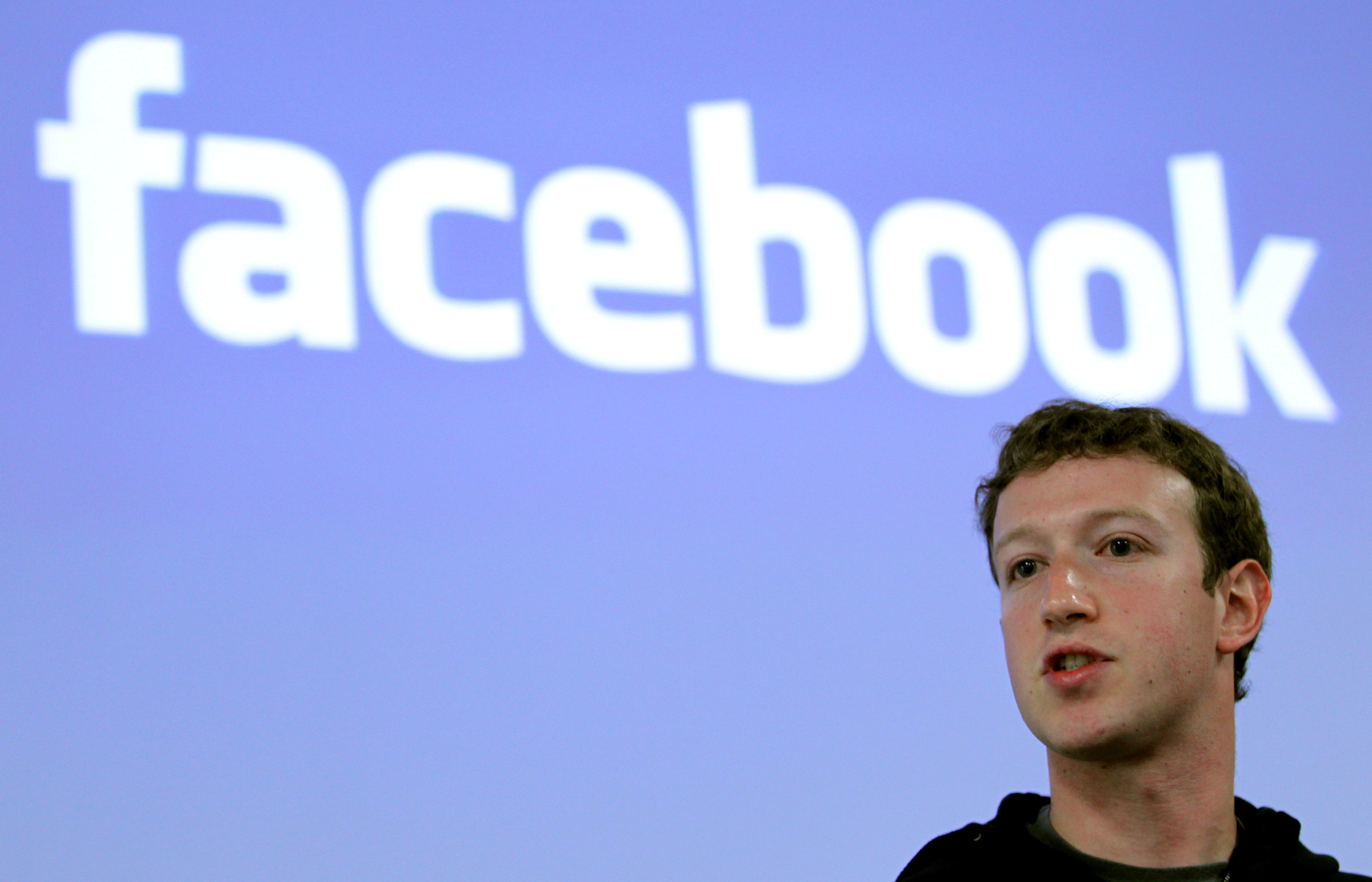 Ο  Ζούκερμπεργκ αλλάζει το Facebook