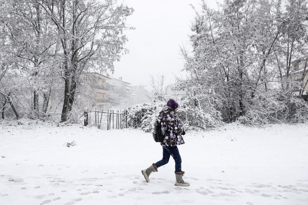 Έρχεται στην Αττική ο χιονιάς – Ραγδαία πτώση της θερμοκρασίας