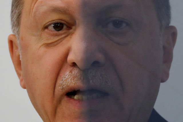 Νέος προβληματισμός για Ερντογάν: Οι πολίτες «ψηφίζουν» Ιμάμογλου για πρόεδρο