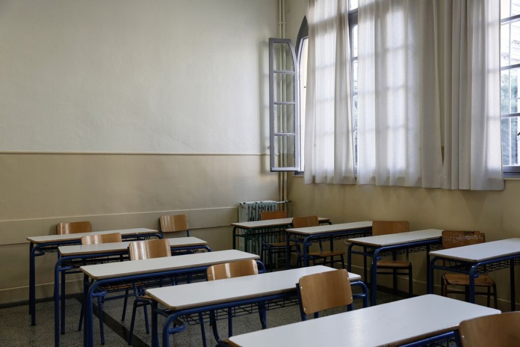 Κλειστά σχολεία την Παρασκευή λόγω παγετού και εποχικής γρίπης