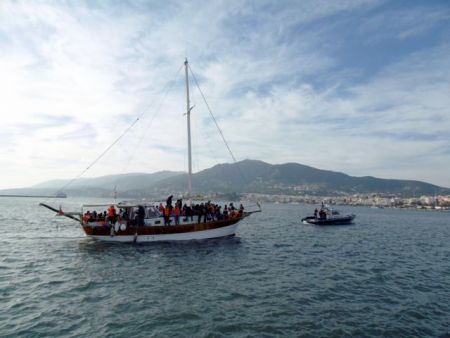 Βορειονατολικό Αιγαίο:  Η βελτίωση των καιρικών συνθηκών επανέφεραν τις λέμβους με τους πρόσφυγες
