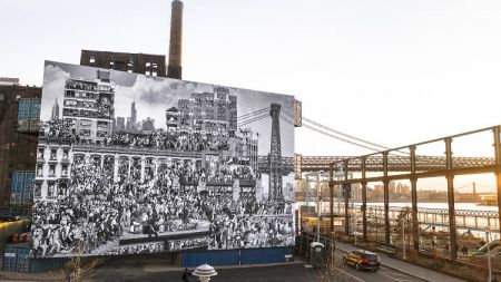 Γιγαντιαία ασπρόμαυρη τοιχογραφία με 1.000 Νεοϋορκέζους δια χειρός JR