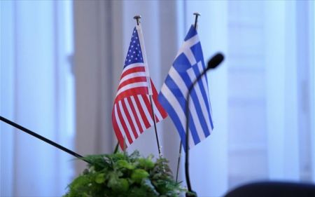 Handelsblatt:  Οι ΗΠΑ ενισχύουν τη στρατιωτική παρουσία τους στην Ελλάδα