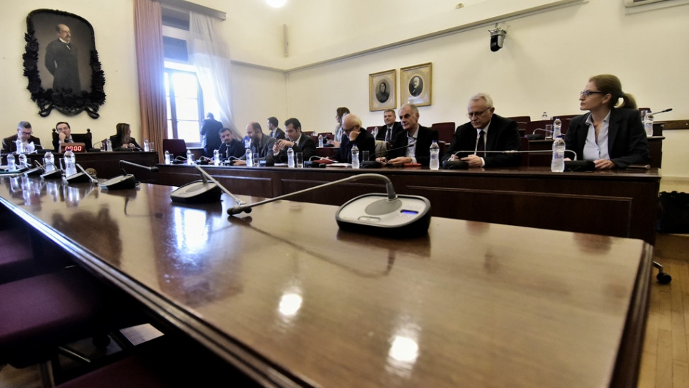 Προανακριτική: Η σειρά των προστατευόμενων μαρτύρων – με ή χωρίς «κουκούλα»