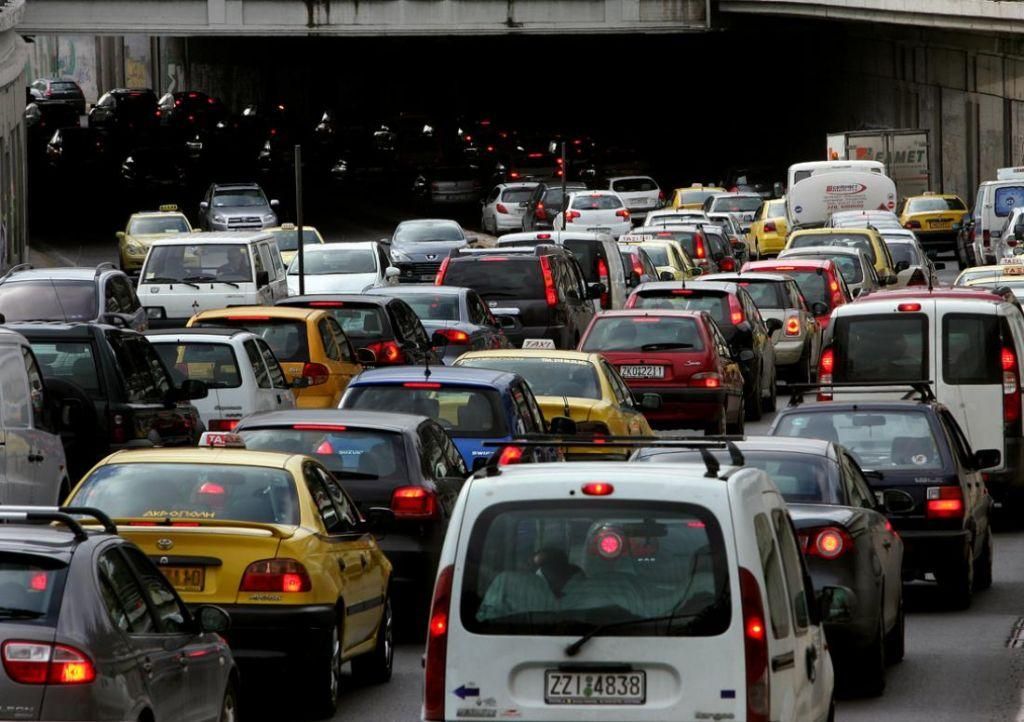 Κατεχάκη: Κυκλοφοριακό χάος από σπασμένο αγωγό νερού