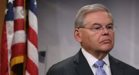 Γερουσιαστής Μενέντεζ: «Εξωφρενικό» το μνημόνιο Τουρκίας-Λιβύης