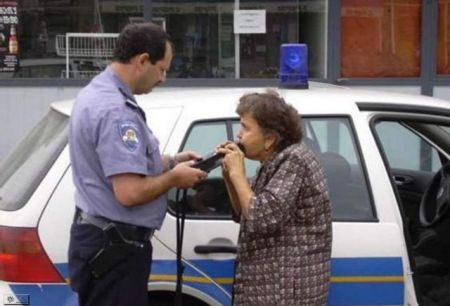 Τροχαία:  445 παραβάσεις σε τρεις μέρες για οδήγηση υπό την επήρεια αλκοόλ