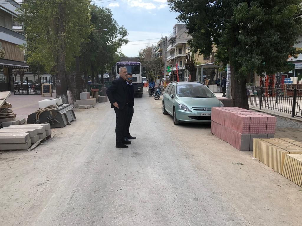 Αυτοψία Γ. Μώραλη στις εργασίες ανάπλασης της οδού Ειρήνης στο Νέο Φάληρο