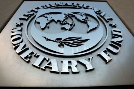 Συνεργασία κυβερνήσεων και κεντρικών τραπεζών για τον κορωνοϊό ζητά το ΔΝΤ
