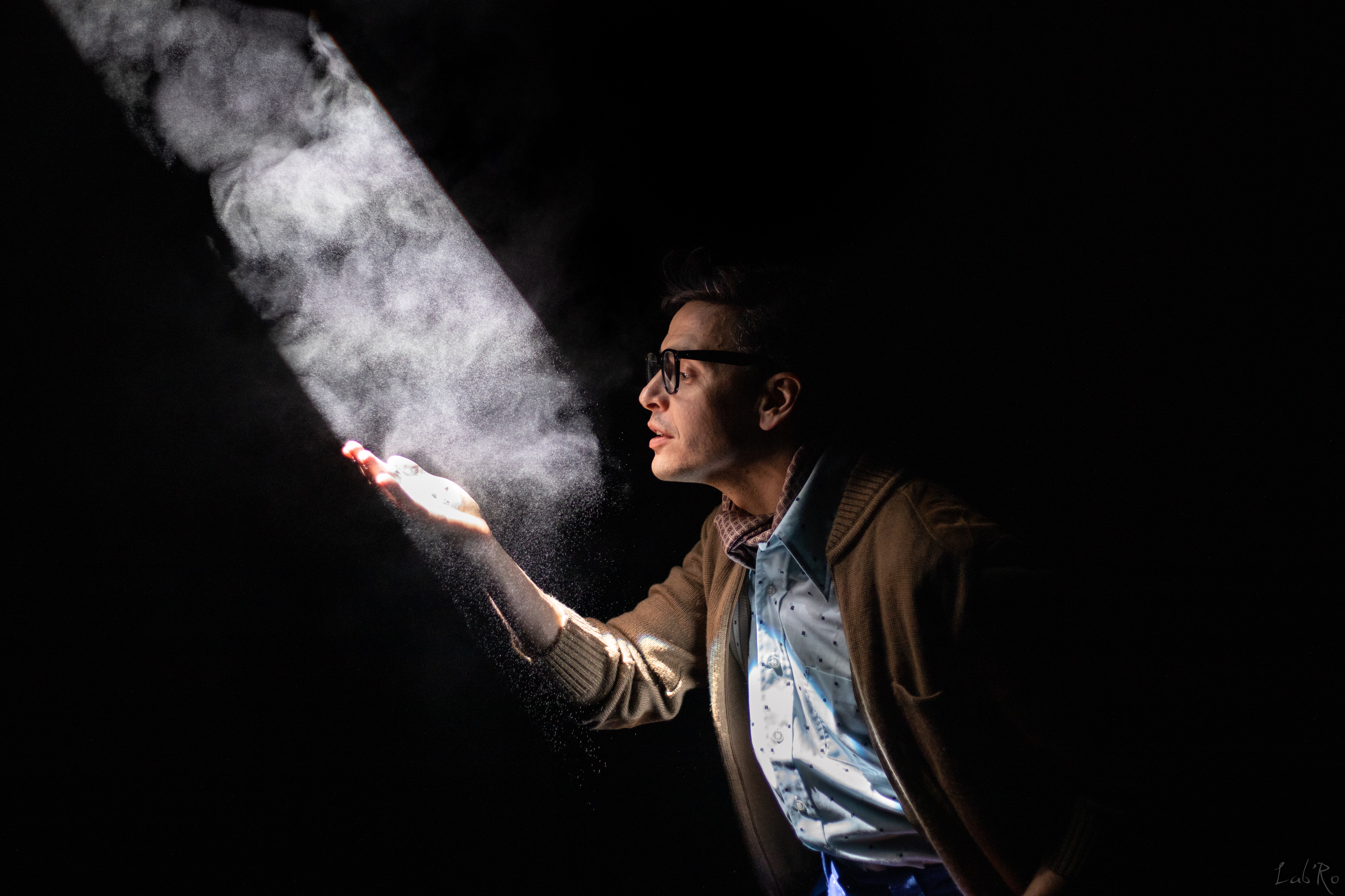 Φυσικά θεατρικός