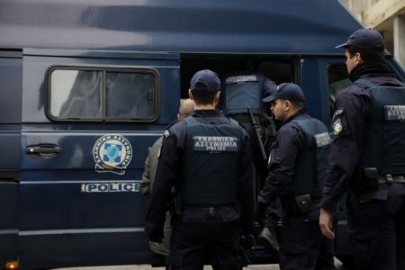 Στις 129 οι προσαγωγές μετά το φονικό στην Μενάνδρου