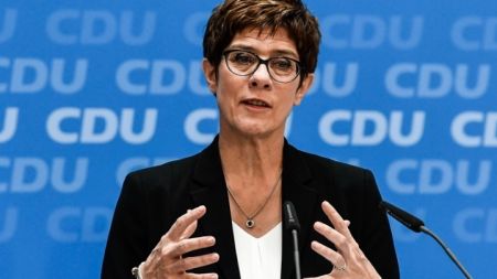 Γερμανία: Στις 24 Φεβρουαρίου η Καρενμπάουερ θα προτείνει αρχηγό για το CDU