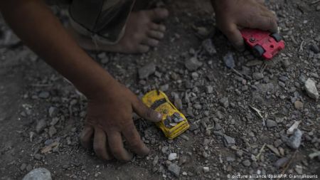 Γερμανικά ΜΜΕ: Νέα πρόταση φιλοξενίας προσφυγόπουλων από τη Λέσβο