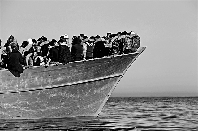 Η δημοκρατία στη χώρα της ανάγκης