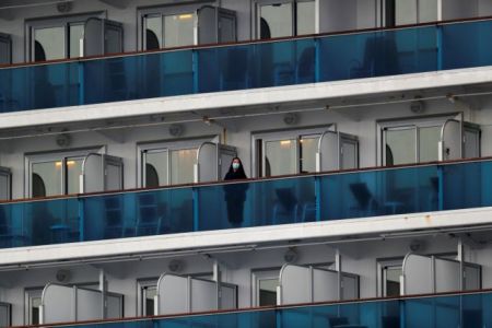 Κορωνοϊός: 2 Έλληνες στο «Diamond Princess» – «Θα επαναπατριστούν» δήλωσε ο Κικίλιας