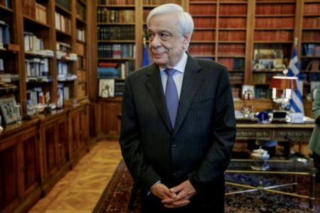 Ευχές Παυλόπουλου για ανάρρωση της Κικής Δημουλά