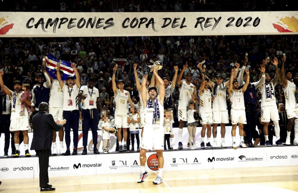 Ρεάλ: Παίκτες και φίλαθλοι γιόρτασαν μαζί την κατάκτηση του Copa del Rey