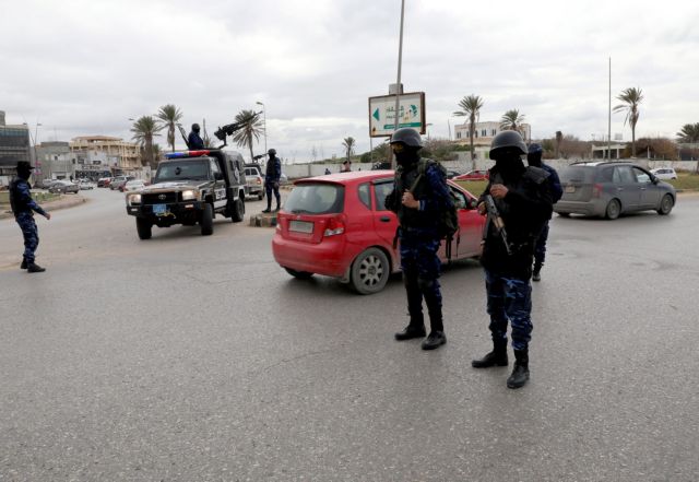 Η Λιβύη, το εμπάργκο όπλων και η «άνευρη στάση» της Αθήνας