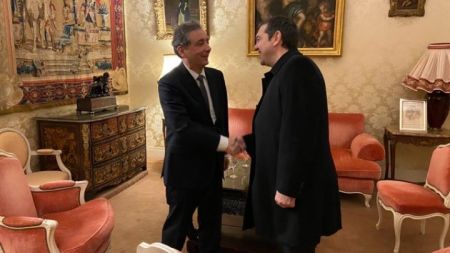 Στο Παρίσι ο Τσίπρας συνομίλησε με τον δήμαρχο της πόλης αλλά και τον πρύτανη του Πανεπιστημίου