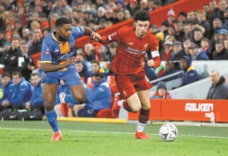 Τα «χρυσά μωρά» της Λίβερπουλ γράφουν ιστορία