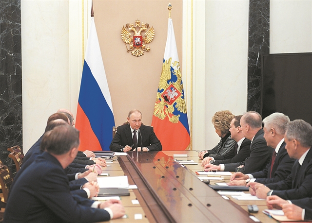 Τσάρος για πάντα ο Πούτιν