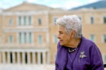 Κική Δημουλά: Η υπουργός Πολιτισμού την είχε προτείνει για το Νόμπελ Λογοτεχνίας