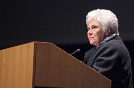 Εκδόσεις Ίκαρος:  Αντίο κυρία Δημουλά μας. Αφήνετε δυσαναπλήρωτο κενό