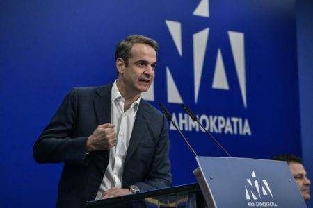 Αυστηρή προειδοποίηση Μητσοτάκη για τις αντιδράσεις στη δημιουργία κλειστών δομών