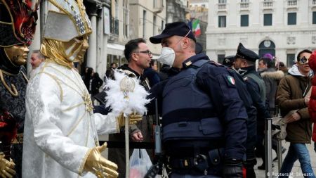 Ιταλία: Πολιτική διάσταση παίρνει η επιδημία του κορωνοϊού