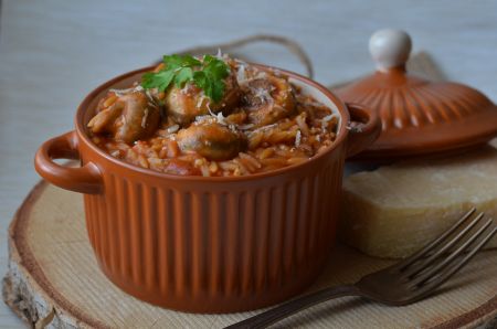 Vegan γιουβέτσι