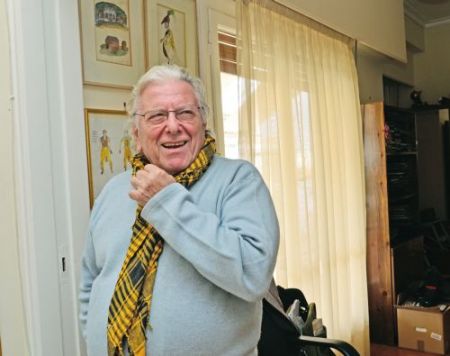 Πέθανε ο Κώστας Βουτσάς