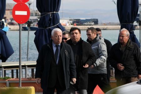 Ο Μουτζούρης, η χυδαία κίνησή του και τα κλειστά κέντρα