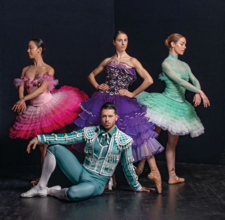 Μαίρη Κατράντζου, Τιάγκο Μπορντίν και Κωνσταντίνος Ρήγος μιλούν και φωτογραφίζονται αποκλειστικά για το ΒΗΜΑgazino