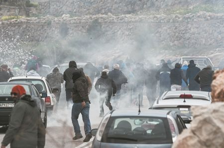 Εγκλωβισμένη στο Μεταναστευτικό