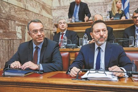 Σταϊκούρας αναμένει Στουρνάρα…