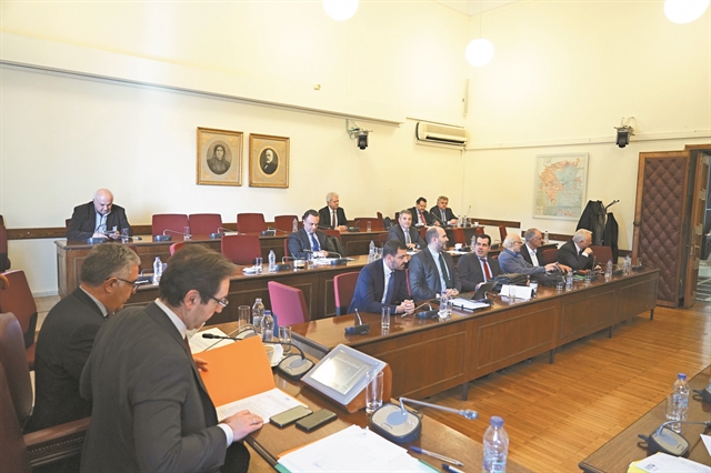 Το «δόλωμα» και τα ερωτήματα