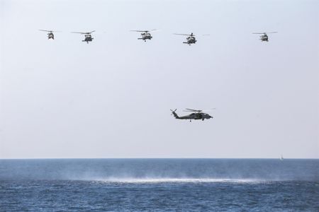 Εξοπλισμοί ή πρωτοβουλίες;