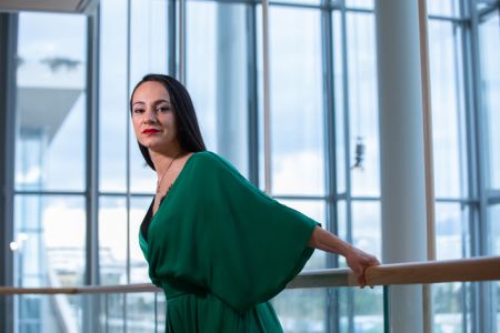 Χρύσα Μαλιαμάνη: Τραγουδώντας την Πάπισσα Ιωάννα