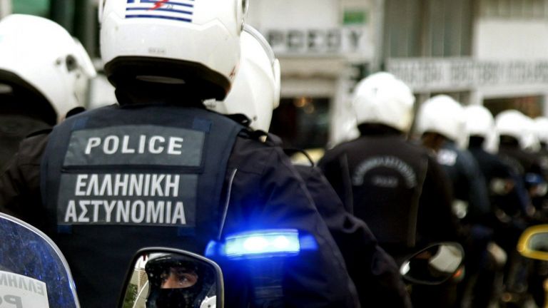 «Παρακαλούνται οι αστυνομικοί να… φορούν μάσκες»