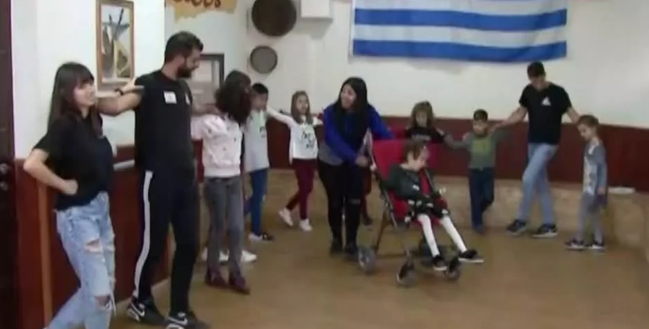 Αορείτες: Η πρώτη σχολή παραδοσιακών χορών για ΑμεΑ στην Κρήτη