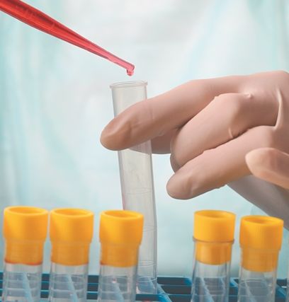 Κορωνοϊός: «Το εμβόλιο είναι τουλάχιστον έναν χρόνο μακριά»