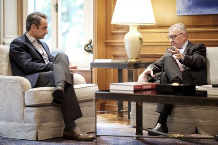 Τετ α τετ Μητσοτάκη – Ρέγκλινγκ – Στο τραπέζι η ελληνική οικονομία