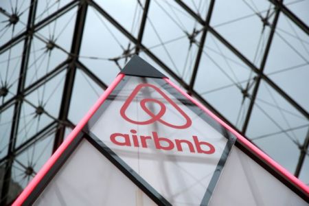 Airbnb: Το σχέδιο για να ελέγχονται όλα τα εισοδήματα