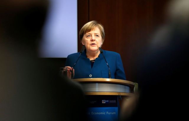 Μέρκελ: «Απαράδεκτη η στάση της Τουρκίας» στο προσφυγικό