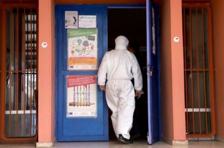 Κορωνοϊός: Ποια στοιχεία οδήγησαν στην απόφαση να κλείσουν όλα τα εκπαιδευτικά Ιδρύματα