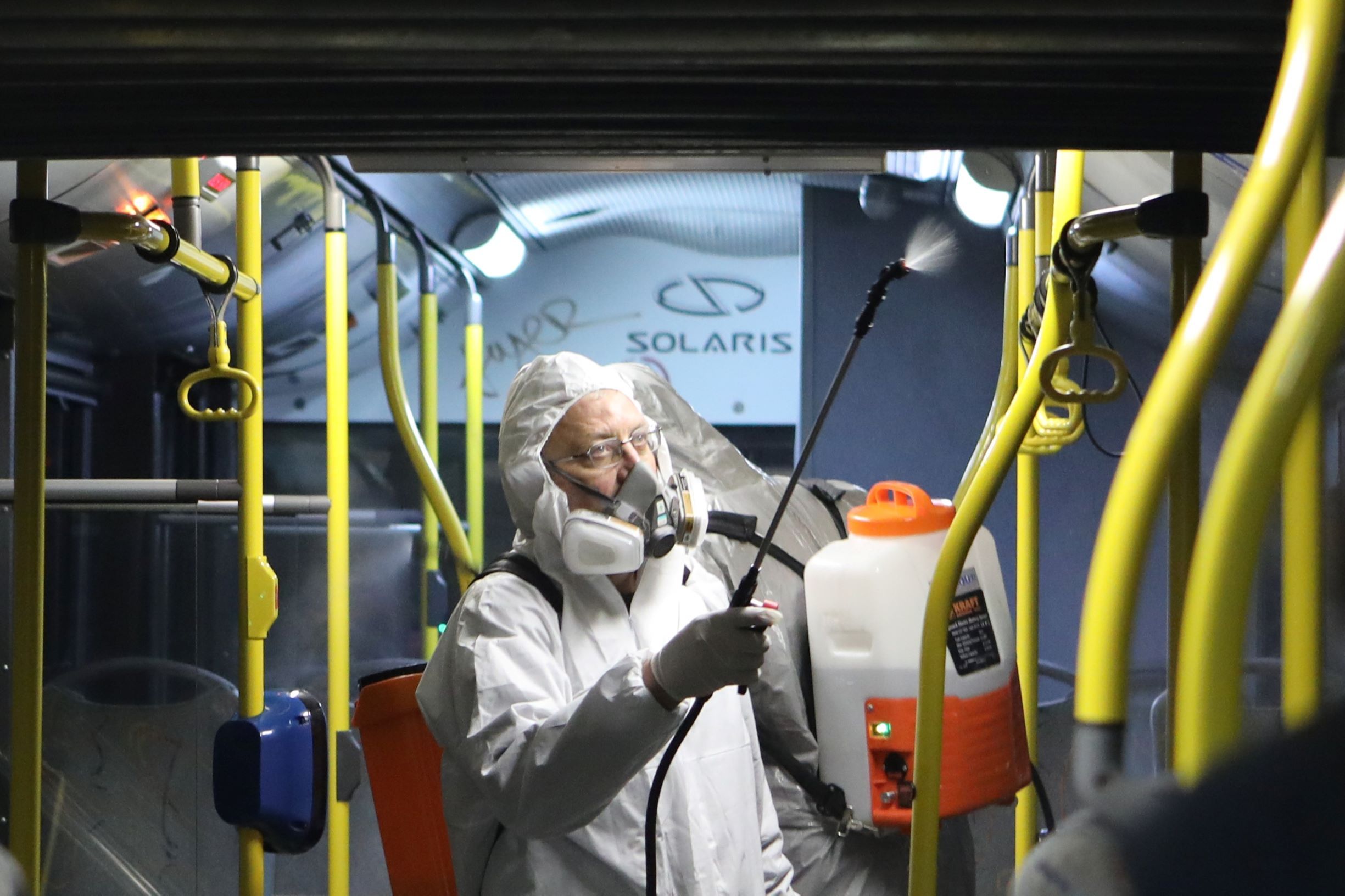 ΟΑΣΑ: Καθημερινές απολυμάνσεις από εξειδικευμένα συνεργεία στα ΜΜΜ (εικόνες)