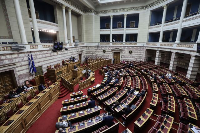 Η συρρίκνωση της Βουλής λόγω κορωνοϊού | tovima.gr